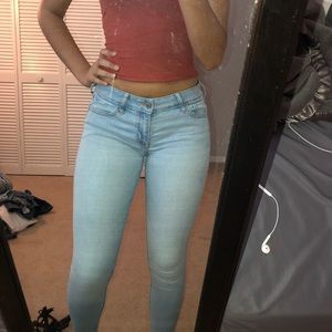 Hollister LightWash Skinny Jeans